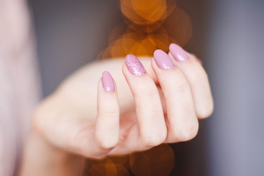 Difference Between Gel Nails and Acrylic Nails